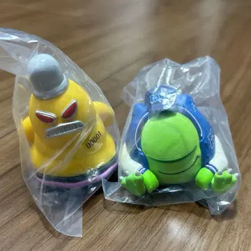 어깨 쿵 Fig. 몬스터즈 유니버시티 몬스터 주식회사 마이크 로즈