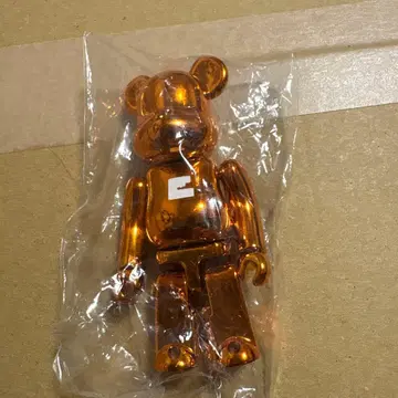 베어브릭 베이직 E