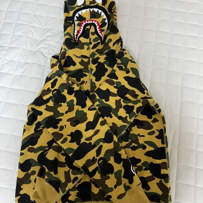베이프 샤크후드집업 황계 2xl , xxl