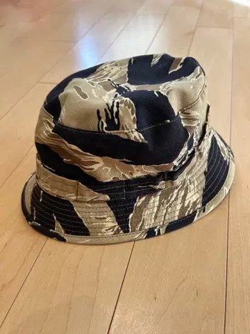 더 리얼 맥코이 타이거 카모플라쥬 스트라이프 부니햇