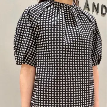 [ 컨디션 최상 ] TOMORROWLAND 도트 자카드 턱 블라우스 36