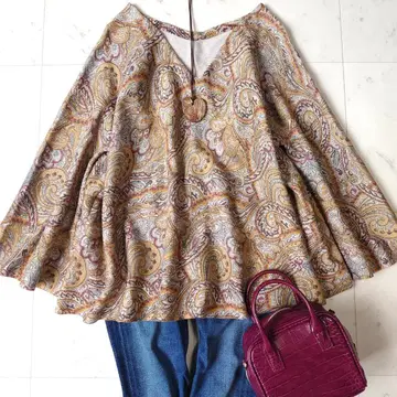 BEARDSLEY 비어즐리 페이즐리 올 패턴 V넥 니트 풀오버 F