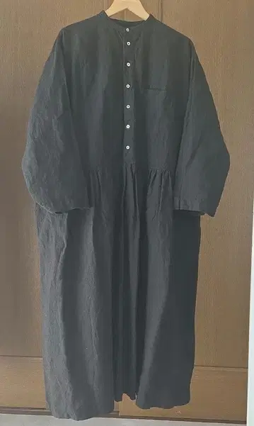 네스트로브 롱 원피스 블랙