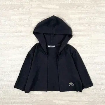 컨디션 최상* 르네 최근 모델 후드 부착 볼레로 다크 네이비 38 자수