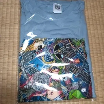 Novelbright 콜라주 아트 오버 사이즈 롱티/롱 티셔츠 L