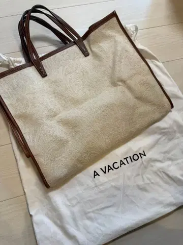 A VACATION 토트백 대용량 베이지