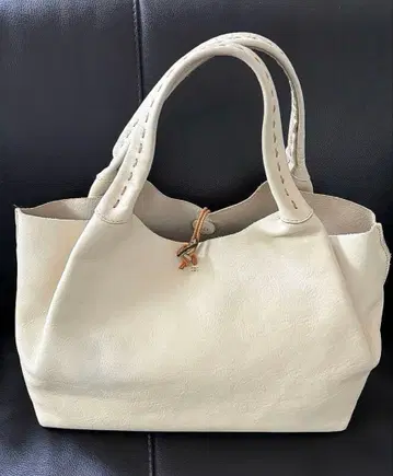 미사용 MONTEROSA 몬테로사 1장 가죽 토트백 아이보리