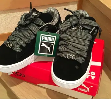 PUMA HELLO KITTY 콜라보 스니커즈 23.5cm