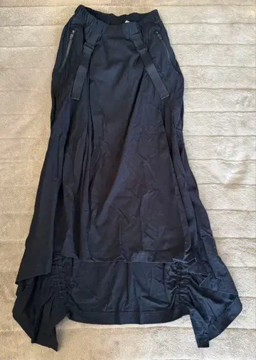 Y-3 블랙 롱 스커트 사이드 개더 부착