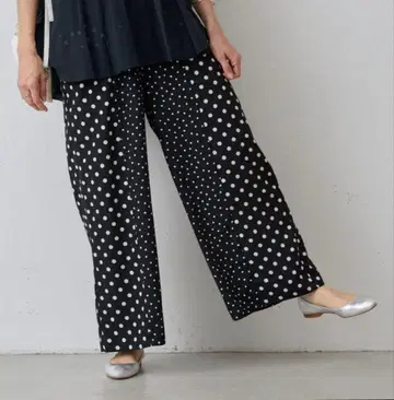 BEARDSLEY 비어즐리 스테디셀러 블랙 도트 가우초 팬츠 사이즈 0