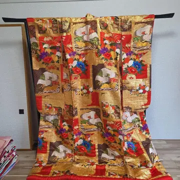 우치카케 골드 컬러 꽃무늬