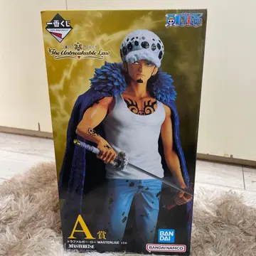 트라팔가 로우 MASTERLISE 피규어