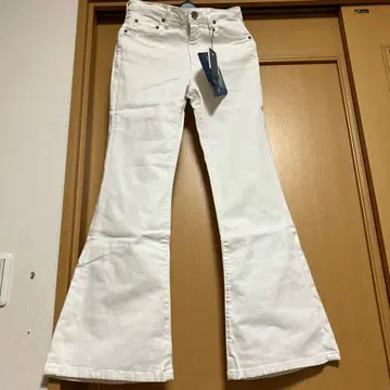 지나시스 S벨 보텀 데님 팬츠 화이트 M