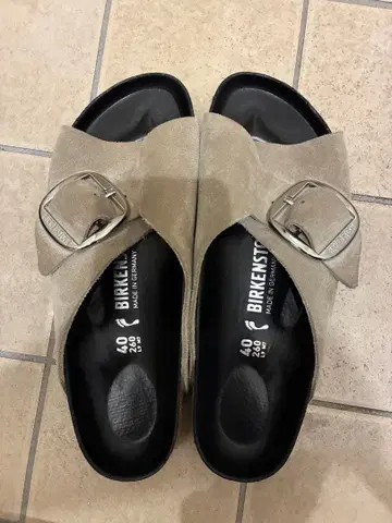 [ 최종 가격 인하 ] BIRKENSTOCK 아로사 빅 버클
