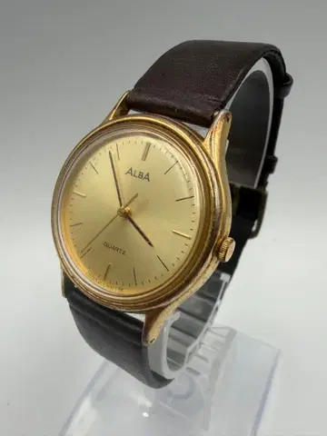 ALBA 아날로그 손목시계 골드 컬러 [ 작동품 ]