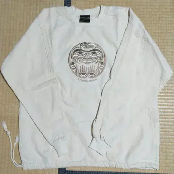 COOK COLLECTION 아트 자수 스웨트 셔츠 캐나다제