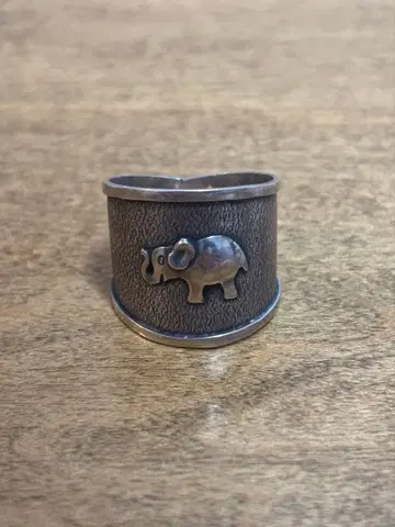 빈티지 반지 코끼리 모티브