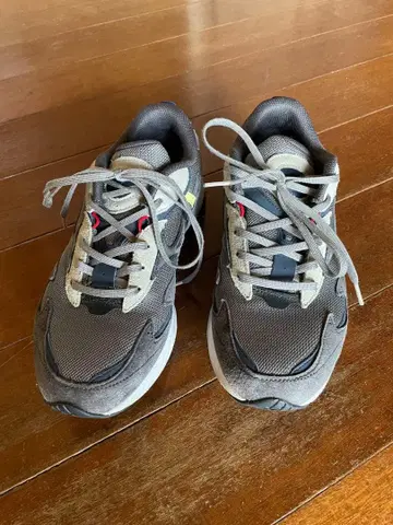 MIZUNO x Graphpaper Wave Rider 26cm