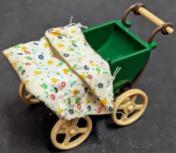 에포크 실바니안 패밀리 카-15 유모차 세트