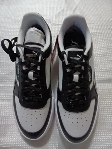 Puma 화이트/블랙 스니커즈 28cm