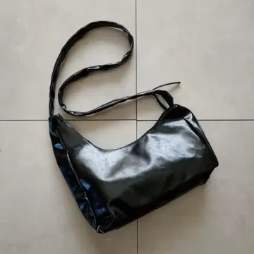 y2k 빈티지 숄더백 그런지 스터드 초승달