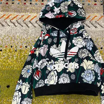 adidas 아디다스 꽃무늬 크롭 후드티 올 패턴 화려한 짧은 기장 레어