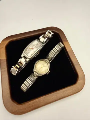 시티즌 여성용 시계 2개 세트 R63