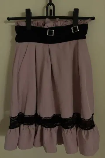 [ DearMyLove ] 블랙 레이스 플레어 스커트