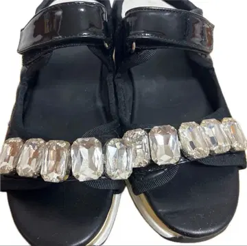 Rady 비쥬 퀼팅 통굽 샌들