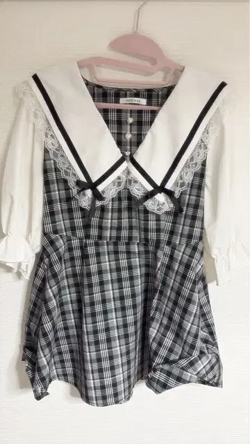 NOEMIE 노에미 세일러 체크 카라 부착 튜닉