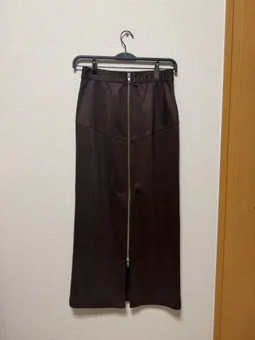 JEANASIS 브라운 타이트 스커트