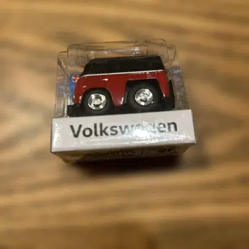 Volkswagen 초로Q 빨간색과 검은색 폭스바겐 버스