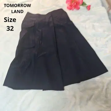 [오샤레 TOMORROWLAND] 네이비 스커트 사이즈 32