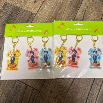 미세스 젠진 IM/MUTABLE 도트 아크릴 키링 세트