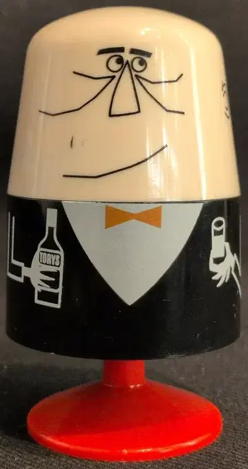 산토리 앵클 토리스 손톱깎이 검은 옷/빨간 나비 넥타이