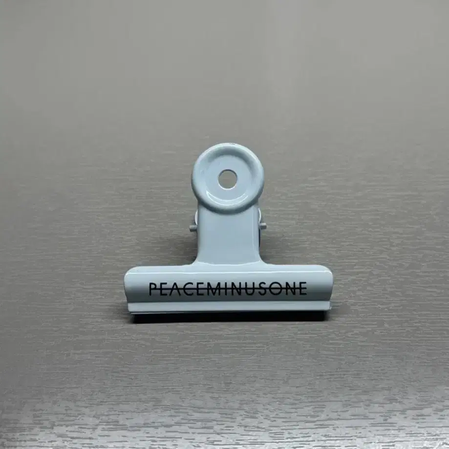 peaceminusone logo pin set #1