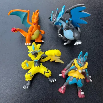 포켓몬 몬코레 피규어 4개 세트 ( 메가리자몽X 메가루카리오 외 )