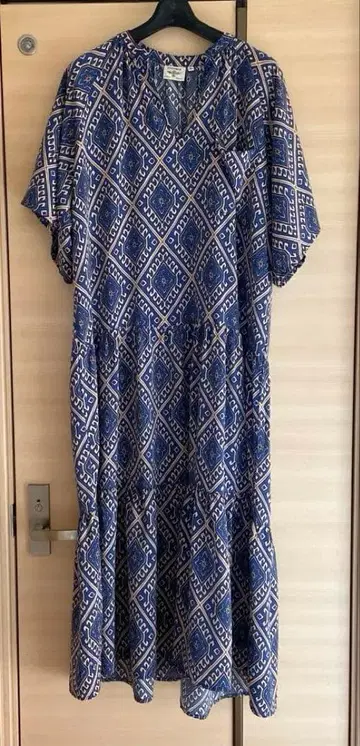 티티카카 플라워 모티브 원피스