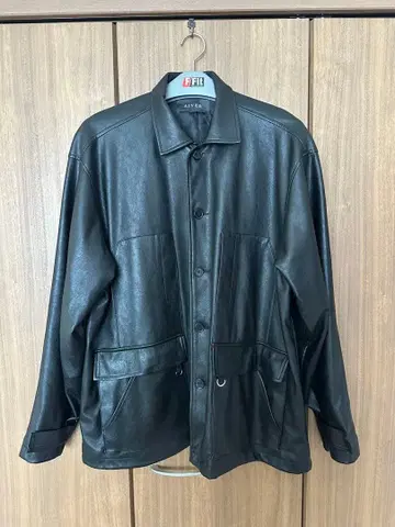 AIVER 블랙 가죽 자켓 M 사이즈