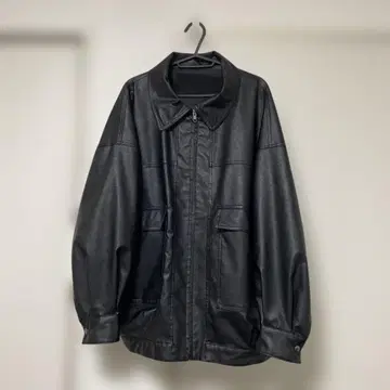 블랙 가죽풍 오버 사이즈 자켓