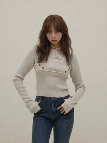 Elf 버튼 니트 탑 컬러 베이지 앤메리