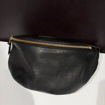 SLOW 바디백 가죽