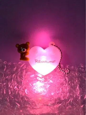 리락쿠마 하트형 라이트 키링 핑크