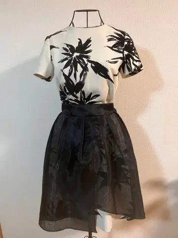 FRAY.I.D 플라워 프린트 반팔 원피스