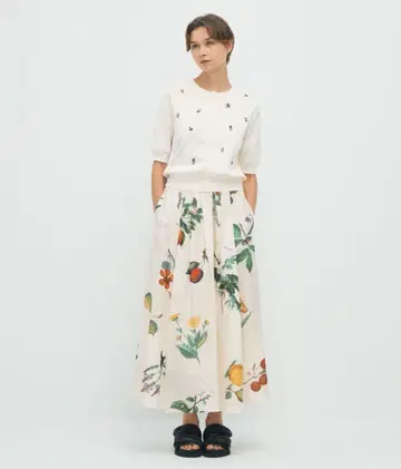 Caban 실크 Green Shower 프린트 플레어 스커트