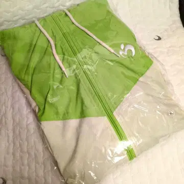 [ 새상품 ] 미세스 젠진미도와 이뮤터블 나일론 후드티 XL