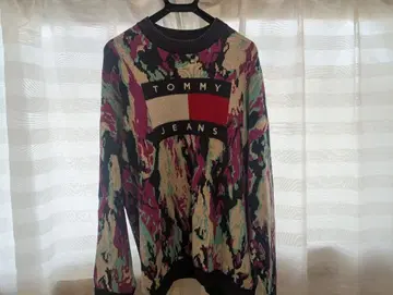 TOMMY JEANS 컬러풀 스웨터