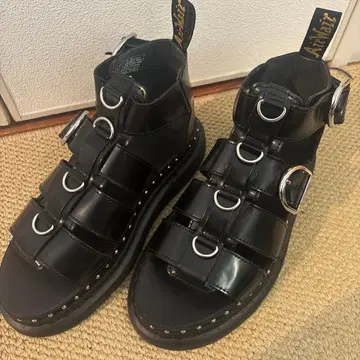 닥터마틴 마카이 하드웨어 MACKAYE