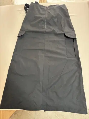 LEPSIM 서스펜더 포함 카고 스커트 블랙