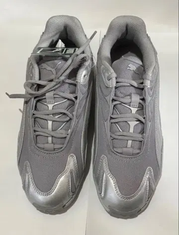 PUMA 인헤일 메탈릭 스니커즈